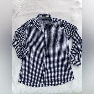 Modern fit button down shirt men’s